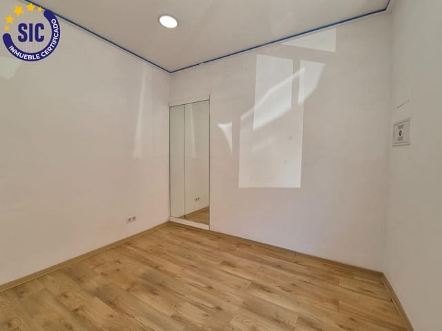 Kaupallinen myytävänä paikassa Centro, Castelló de la Plana - 93 000 € (Ref: 9057483)