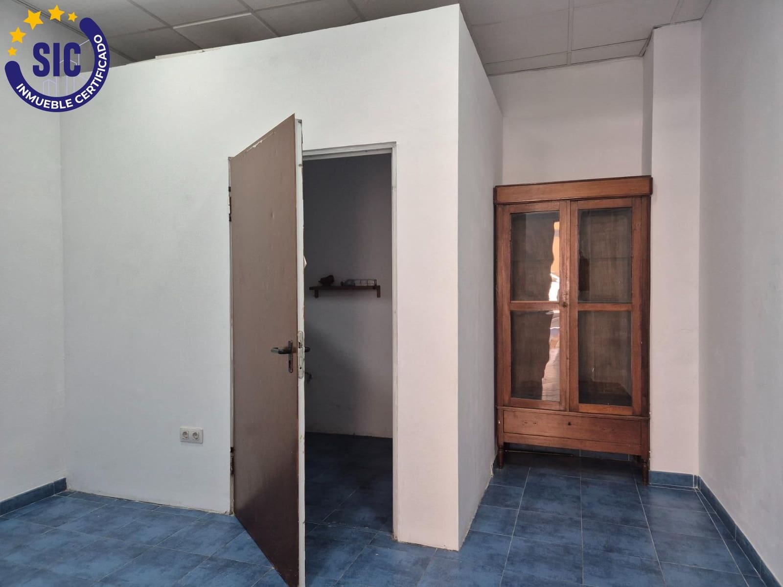 Commerciale in vendita in Castello de la Plana - 93.000 € (Rif: 9057483)