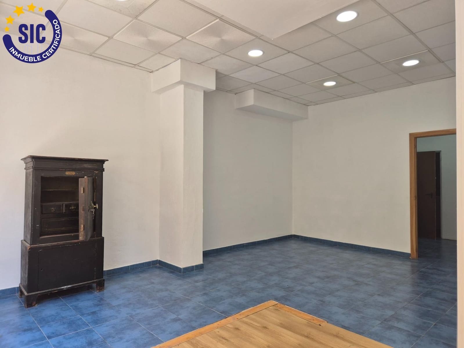 Commerciale in vendita in Castello de la Plana - 93.000 € (Rif: 9057483)