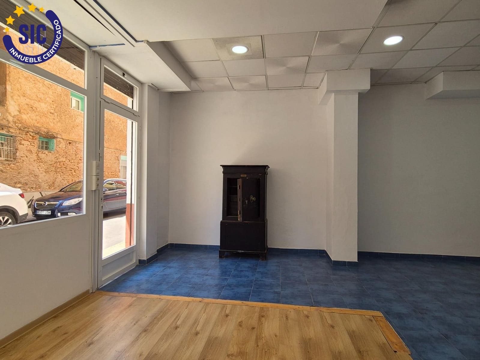 Commerciale in vendita in Castello de la Plana - 93.000 € (Rif: 9057483)