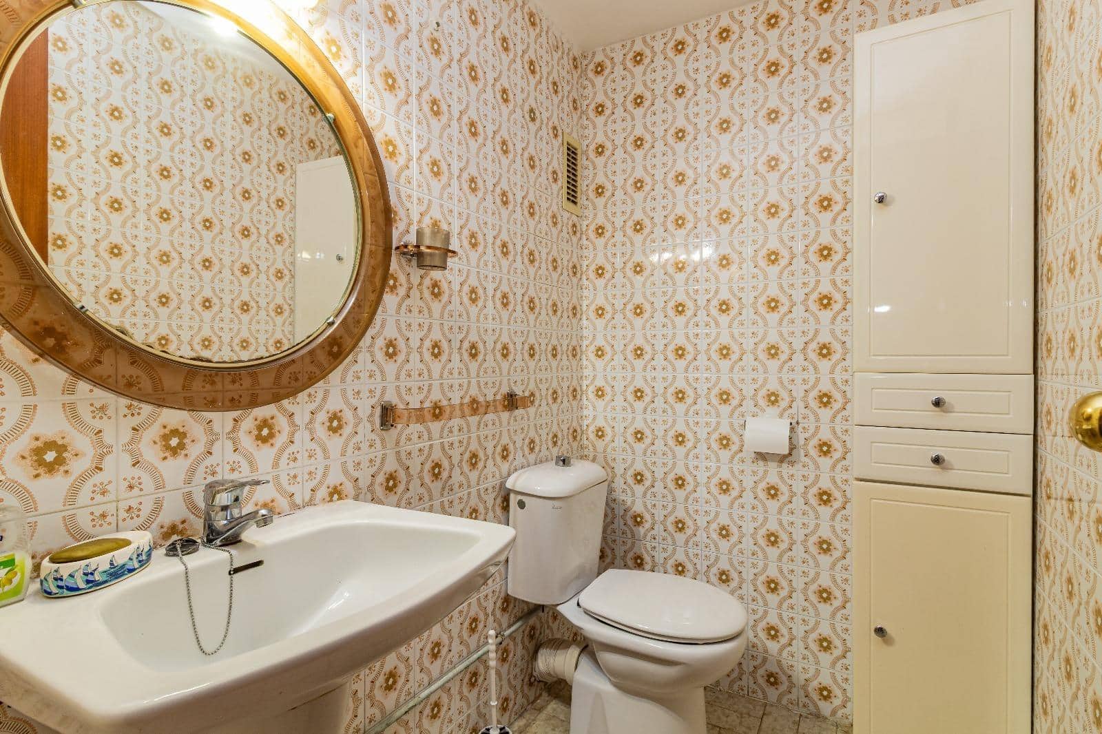 4 bedroom Flat for sale in Castello de la Plana - € 145,000 (Ref: 9085219)