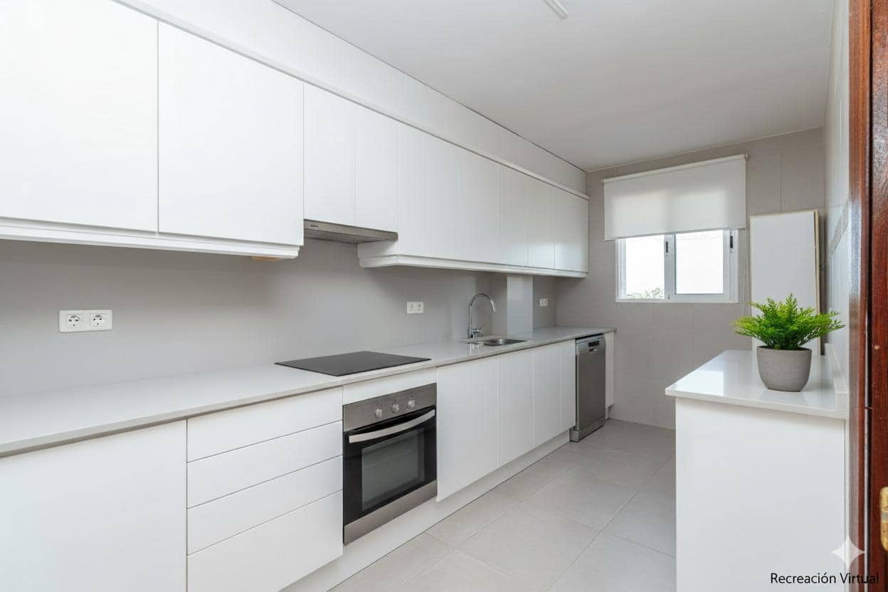 4 bedroom Flat for sale in Castello de la Plana - € 145,000 (Ref: 9085219)