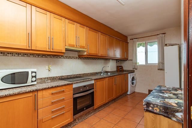 4 slaapkamer Flat te koop in Castelló de la Plana - € 145.000 (Ref: 9085219)