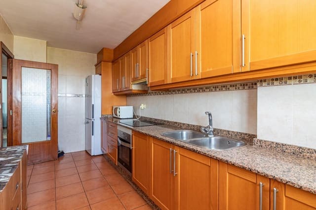 4 slaapkamer Flat te koop in Castelló de la Plana - € 145.000 (Ref: 9085219)