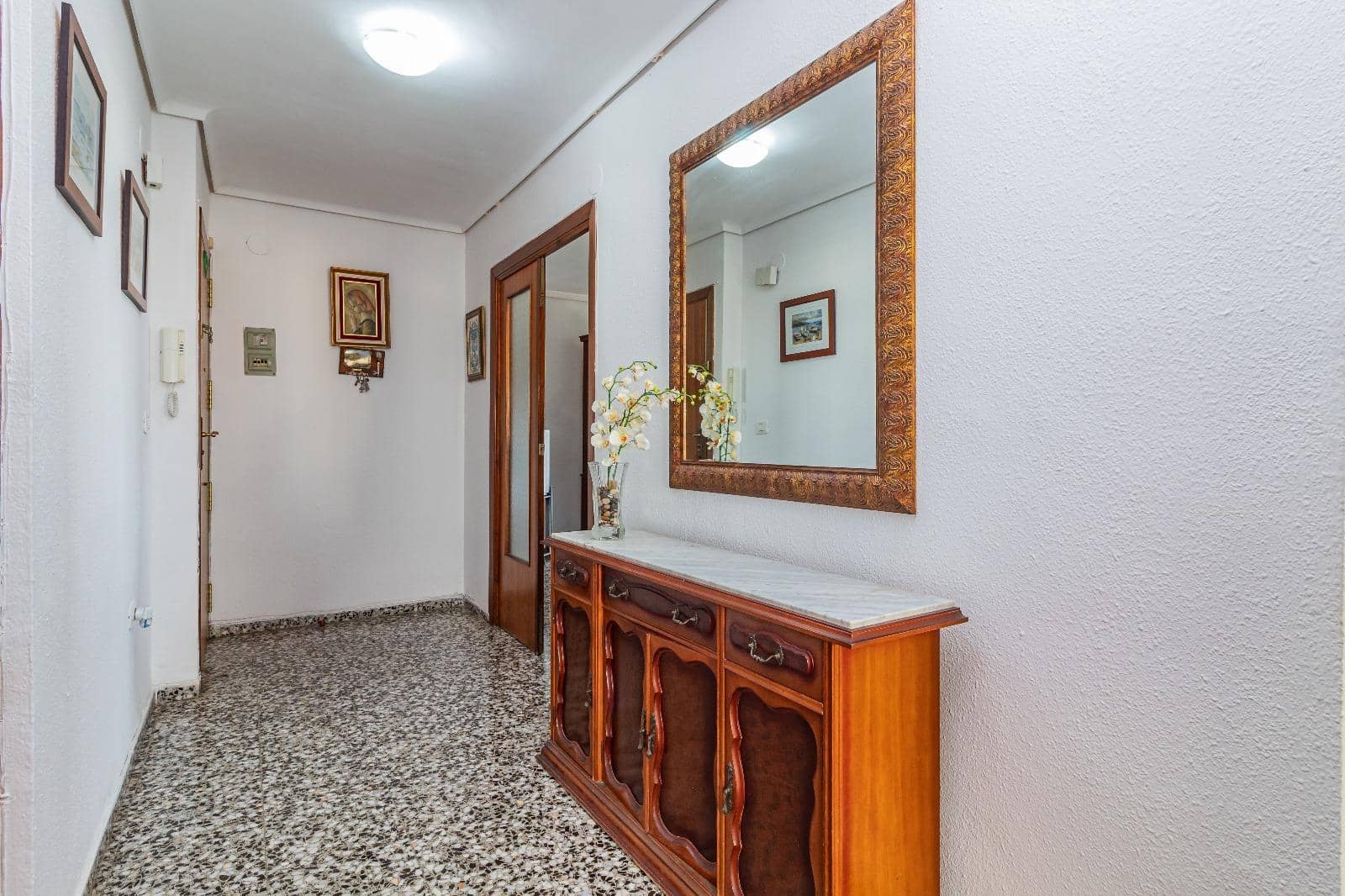 4 bedroom Flat for sale in Castello de la Plana - € 145,000 (Ref: 9085219)