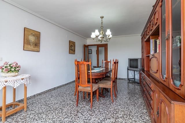 4 slaapkamer Flat te koop in Castelló de la Plana - € 145.000 (Ref: 9085219)