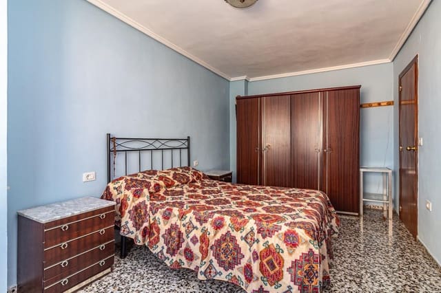 4 slaapkamer Flat te koop in Castelló de la Plana - € 145.000 (Ref: 9085219)
