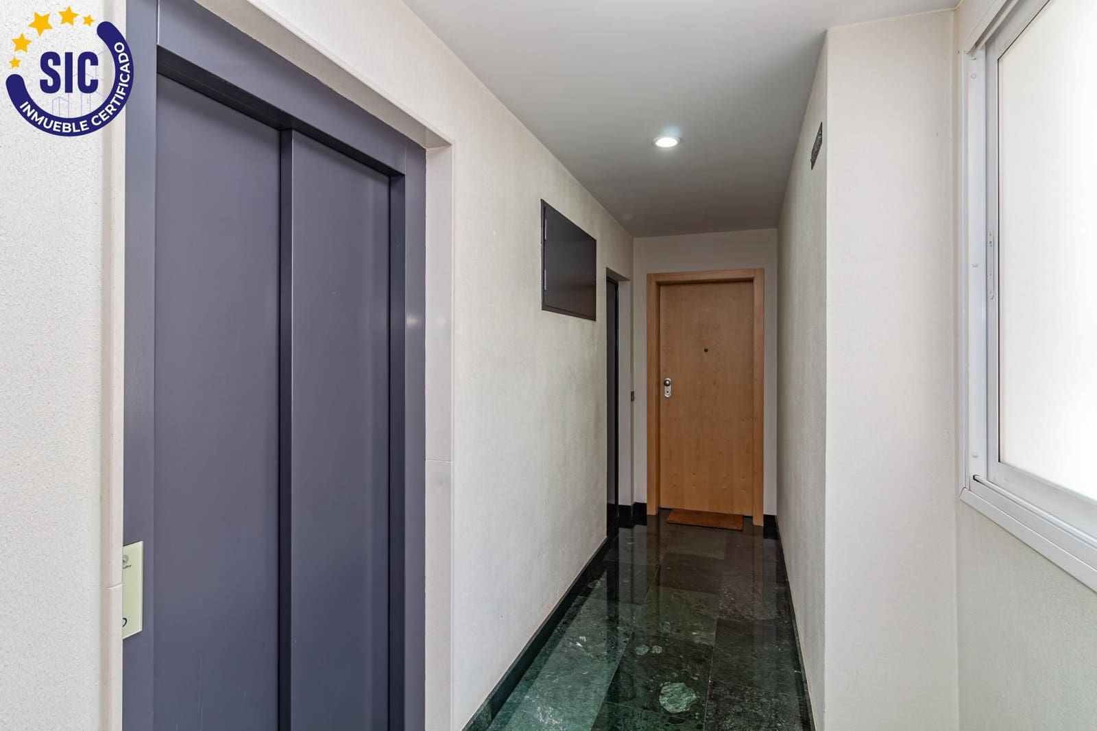 2 bedroom Flat for sale in Castello de la Plana - € 290,000 (Ref: 9107619)