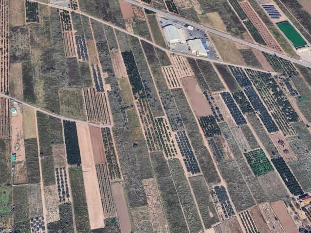 Grunde uden byggetilladelser til salg i Chilches - € 3.290.550 (Ref: 9143865)