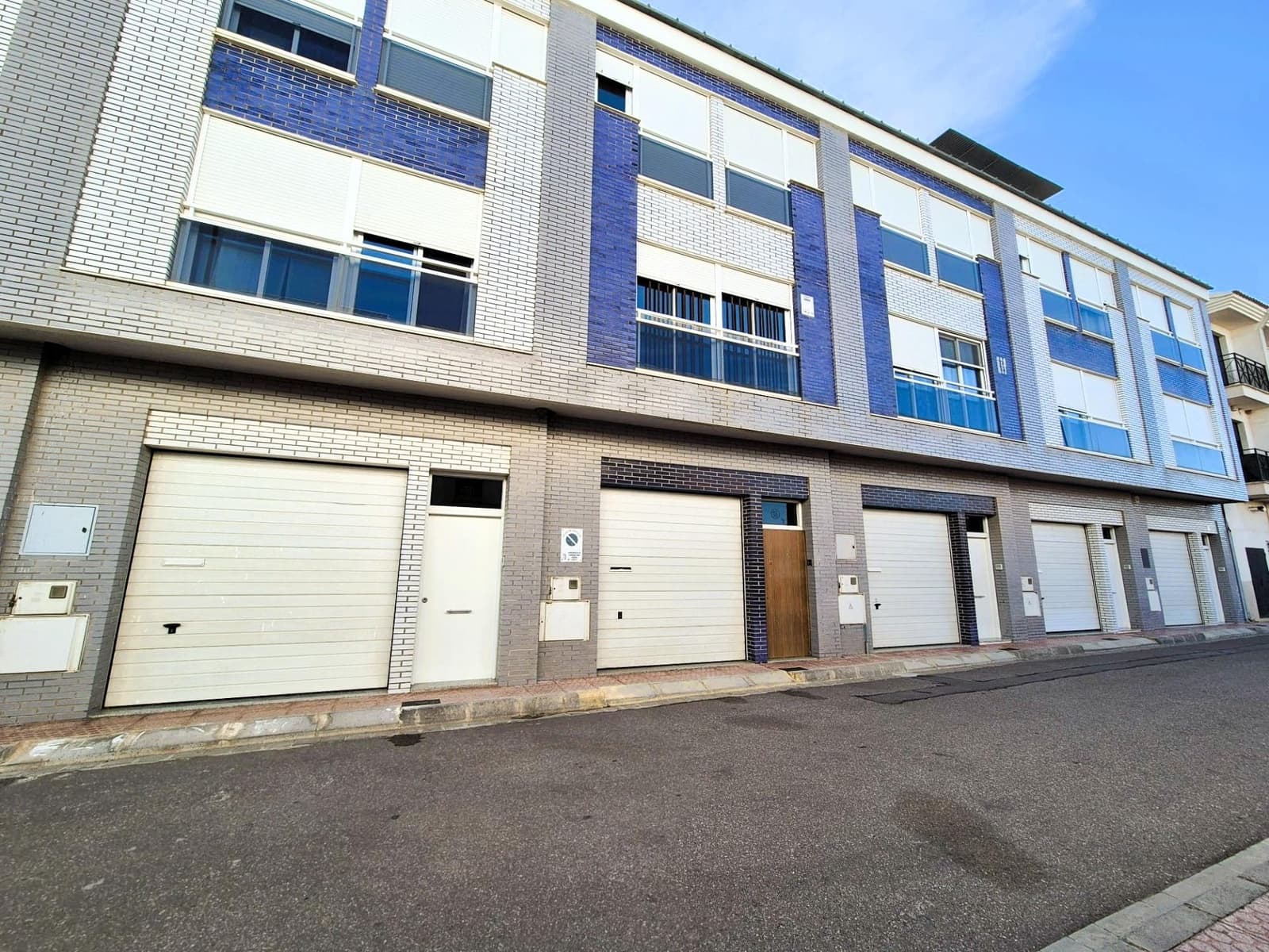 2 soveværelse Rækkehus til salg i Les Alqueries / Alquerias del Nino Perdido med garage - € 165.000 (Ref: 9341148)