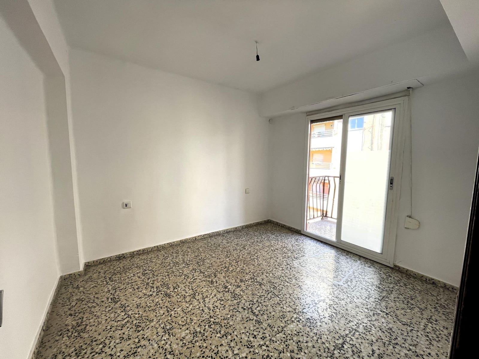 5 bedroom Flat for sale in Sagunto / Sagunt - € 235,000 (Ref: 9398460)