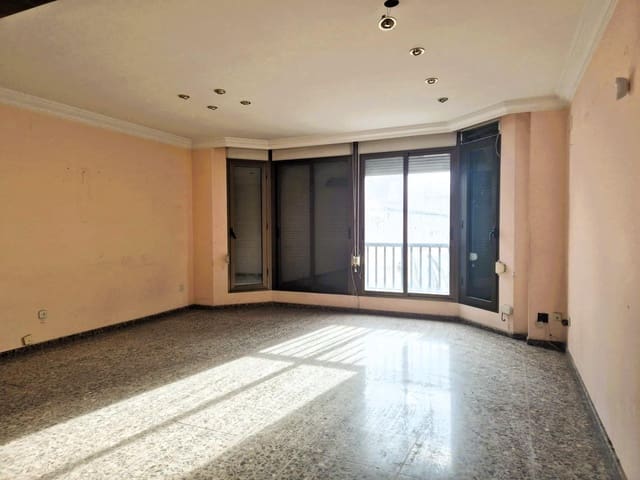 6 bedroom Townhouse for sale in Burriana / Borriana with garage - € 155,000 (Ref: 9406703)