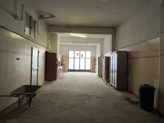 2 bedroom Commercial for rent in Vila-real - € 900 (Ref: 9414053)