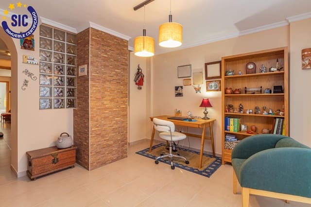 Ático de 4 habitaciones en Oropesa  en venta - 215.000 € (Ref: 9415883)