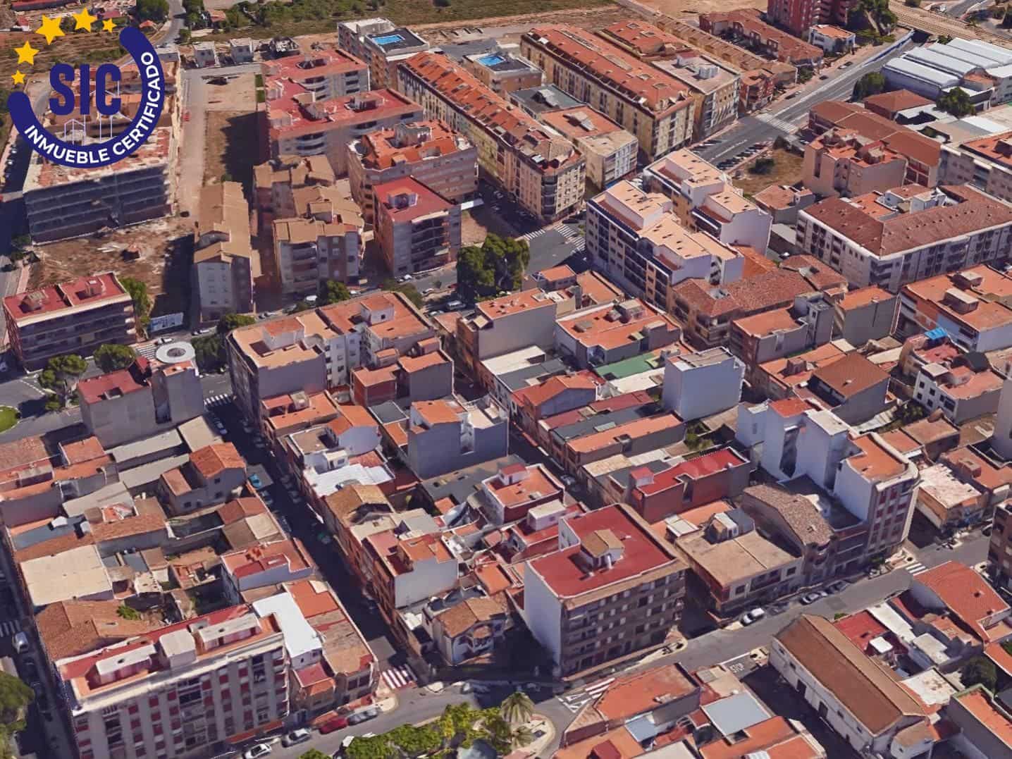 4 bedroom Penthouse for sale in Oropesa  - € 200,000 (Ref: 9415883)