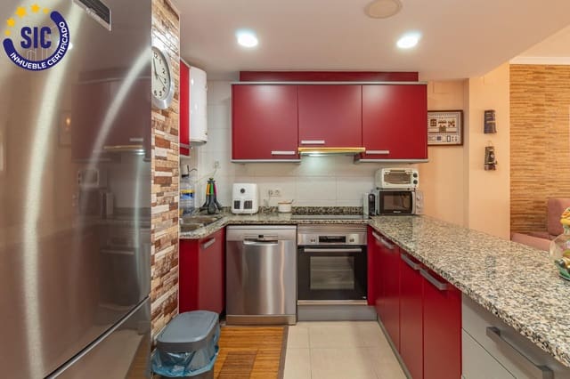 4 bedroom Penthouse for sale in Oropesa  - € 200,000 (Ref: 9415883)