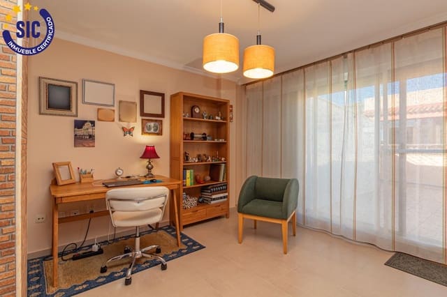 4 sovrum Takvåning till salu i Oropesa  - 200 000 € (Ref: 9415883)
