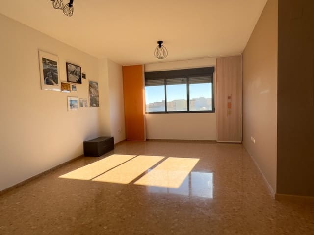 3 bedroom Flat for rent in Oeste, Castelló de la Plana with pool - € 1,200 (Ref: 9415884)