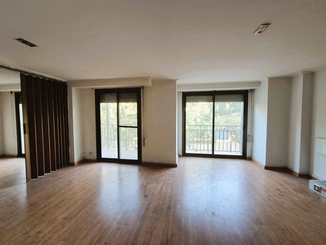 4 makuuhuone Asunto myytävänä paikassa Centro, Castelló de la Plana - 174 500 € (Ref: 9427148)
