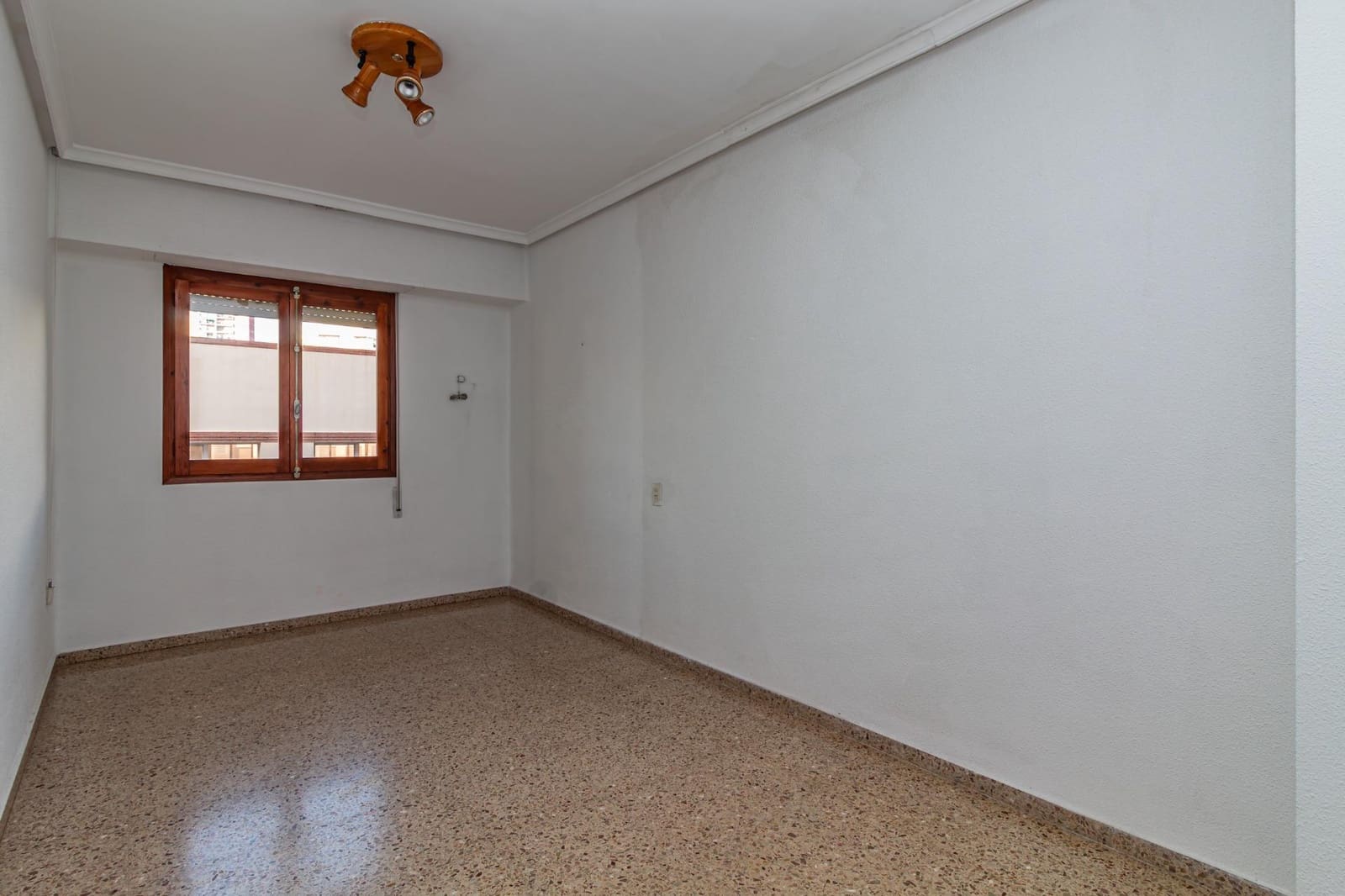 4 soverom Leilighet til salgs i Castello de la Plana med garasje - € 186 000 (Ref: 9456201)