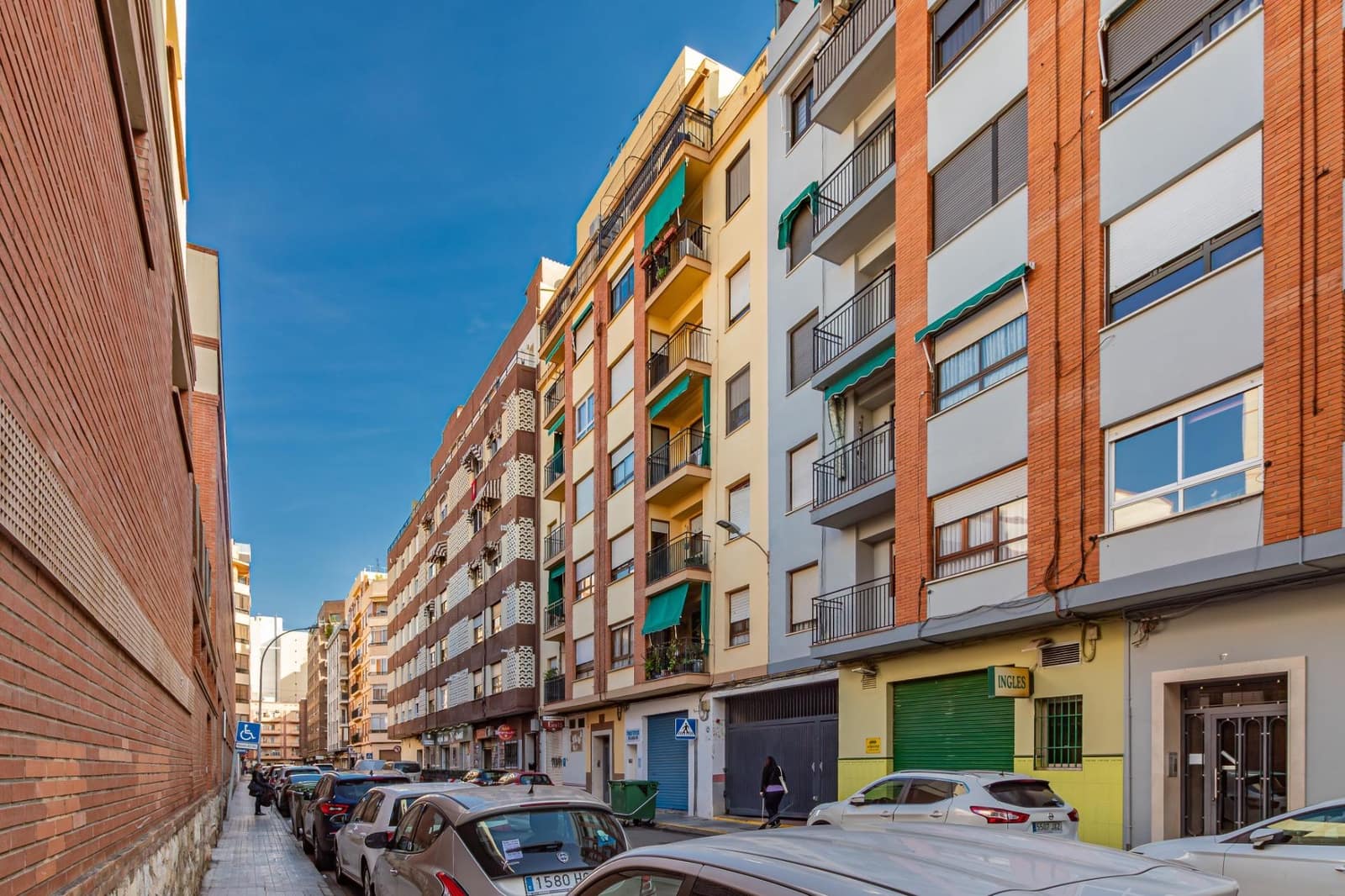 4 soverom Leilighet til salgs i Castello de la Plana med garasje - € 186 000 (Ref: 9456201)