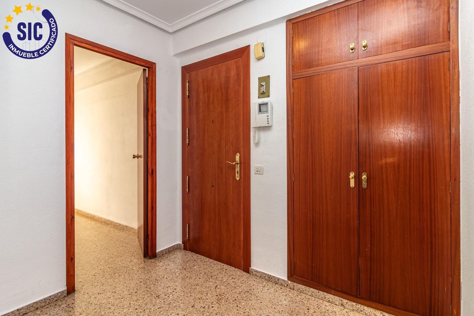 4 Zimmer Wohnung zu verkaufen in Castello de la Plana mit Garage - 179.000 € (Ref: 9456201)