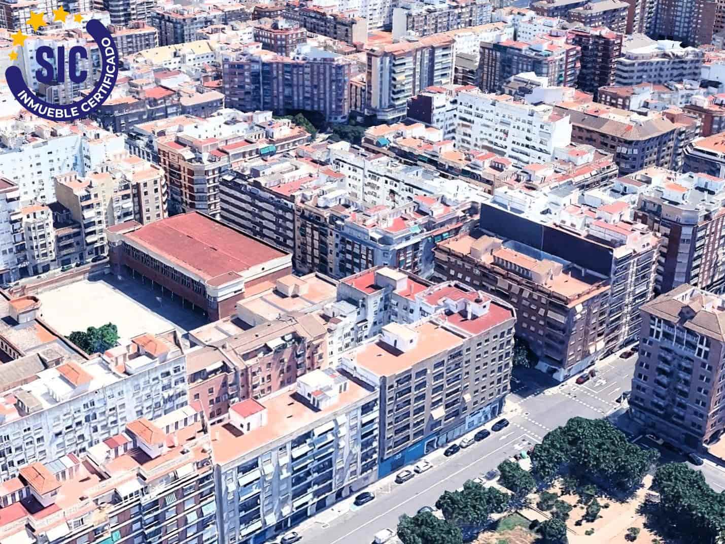 4 Zimmer Wohnung zu verkaufen in Castello de la Plana mit Garage - 179.000 € (Ref: 9456201)