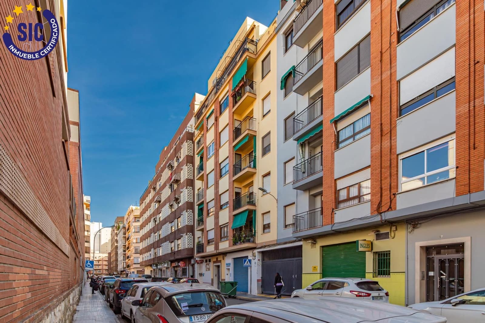 4 Zimmer Wohnung zu verkaufen in Castello de la Plana mit Garage - 179.000 € (Ref: 9456201)