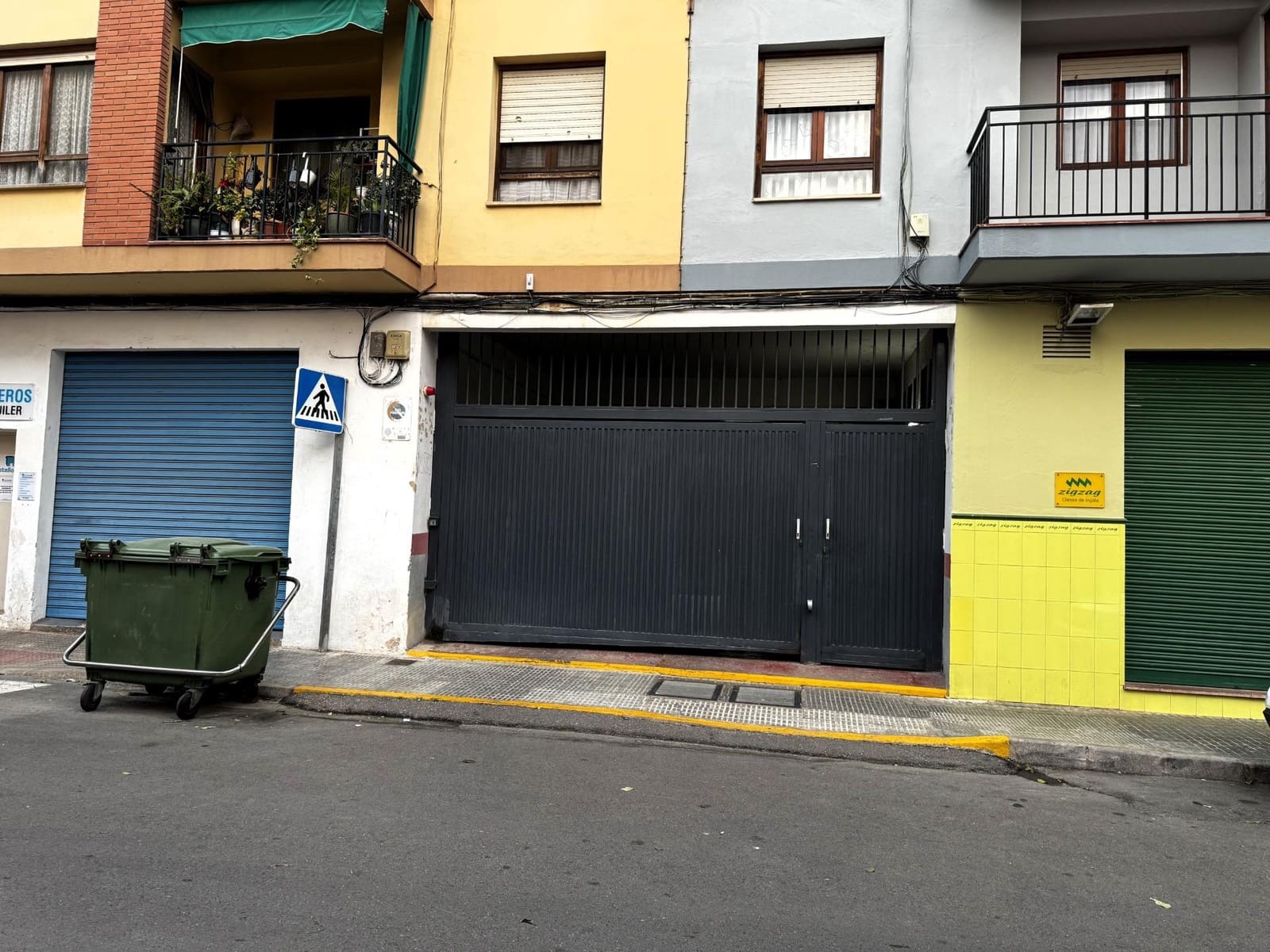 4 bedroom Flat for sale in Castello de la Plana with garage - € 179,000 (Ref: 9456201)