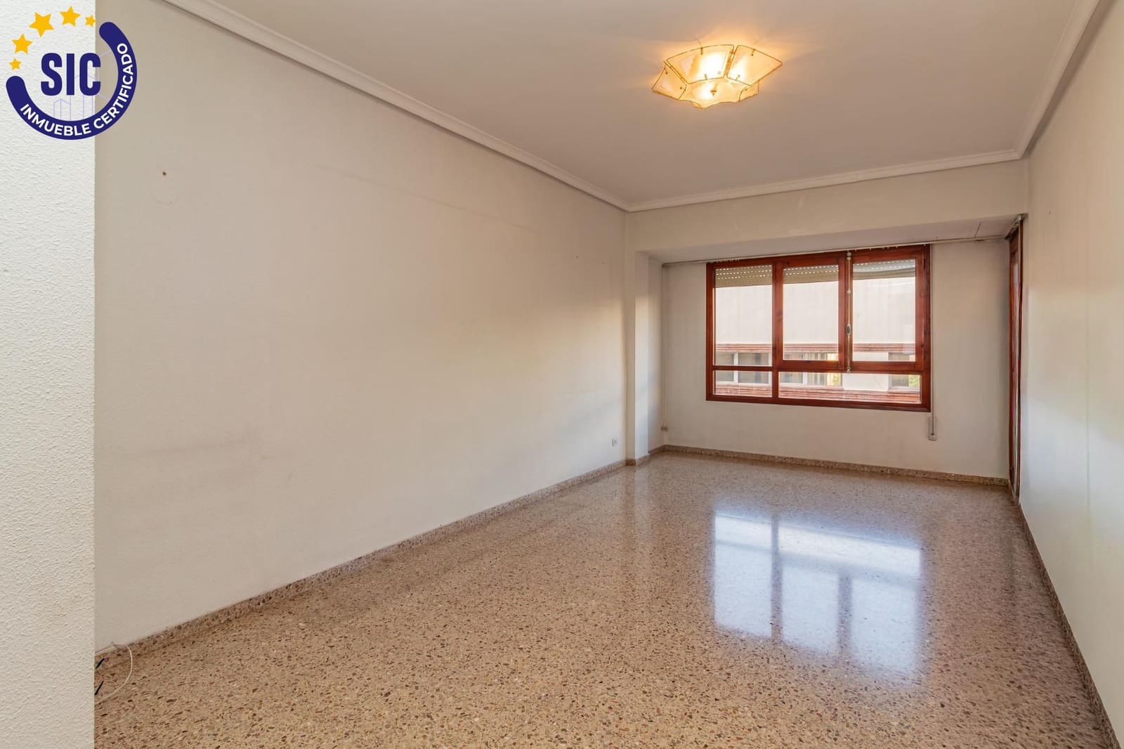 4 bedroom Flat for sale in Castello de la Plana with garage - € 179,000 (Ref: 9456201)