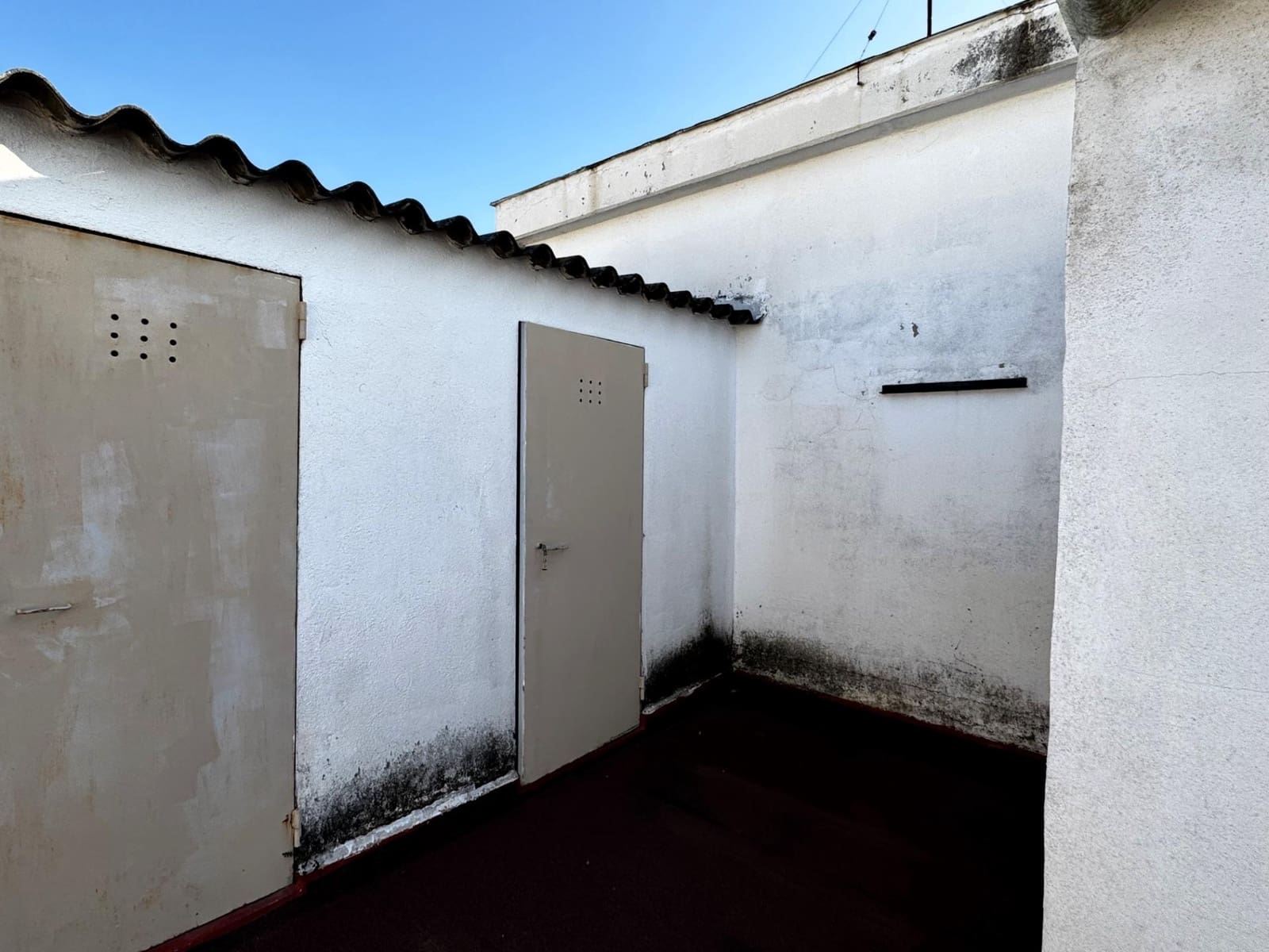 4 bedroom Flat for sale in Castello de la Plana with garage - € 179,000 (Ref: 9456201)