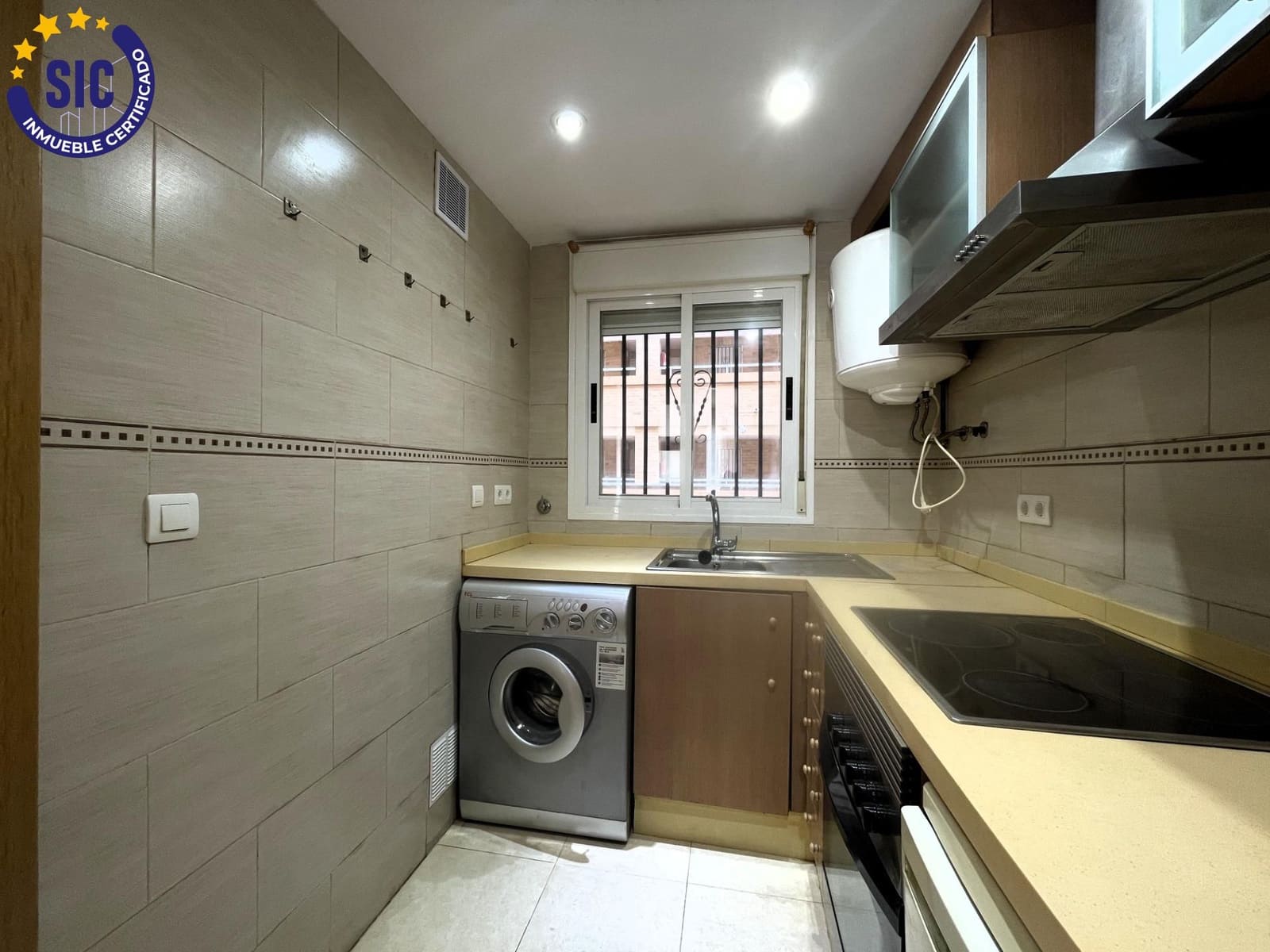 2 bedroom Apartment for sale in Oropesa  with pool - € 140,000 (Ref: 9465613)