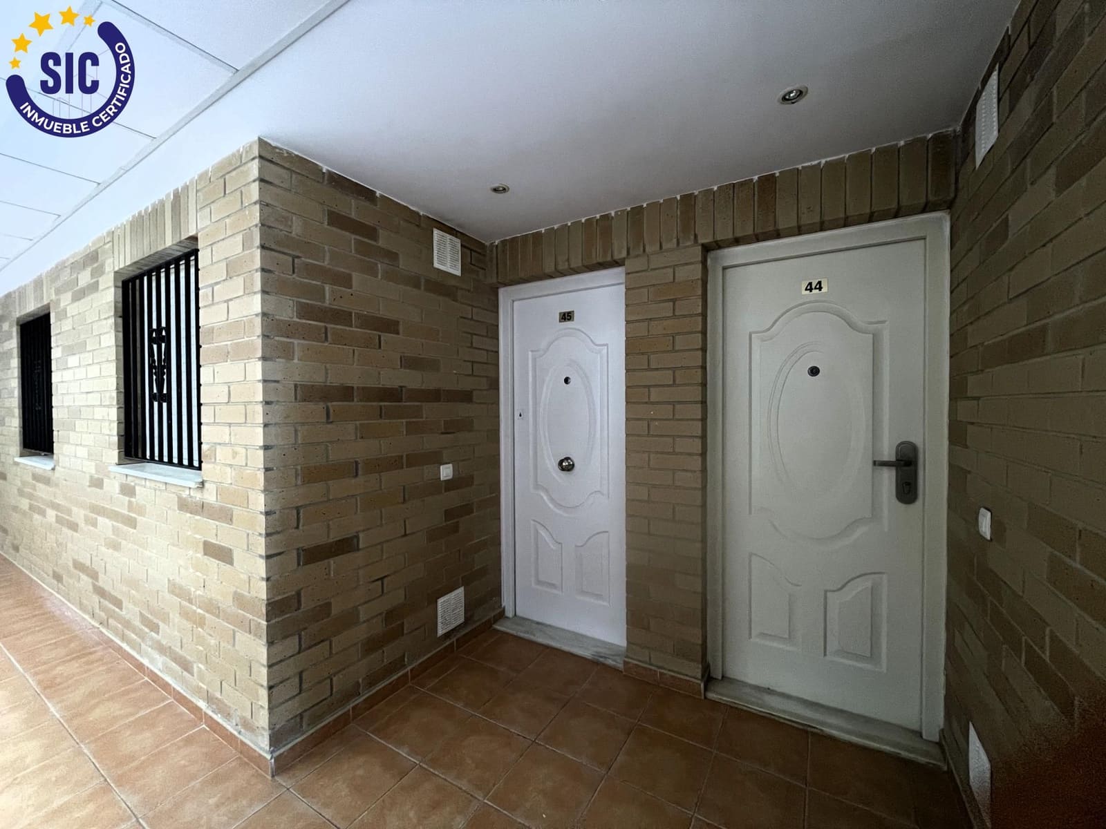 2 bedroom Apartment for sale in Oropesa  with pool - € 140,000 (Ref: 9465613)