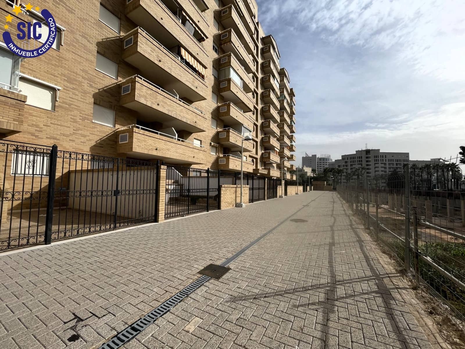 2 bedroom Apartment for sale in Oropesa  with pool - € 130,000 (Ref: 9465613)