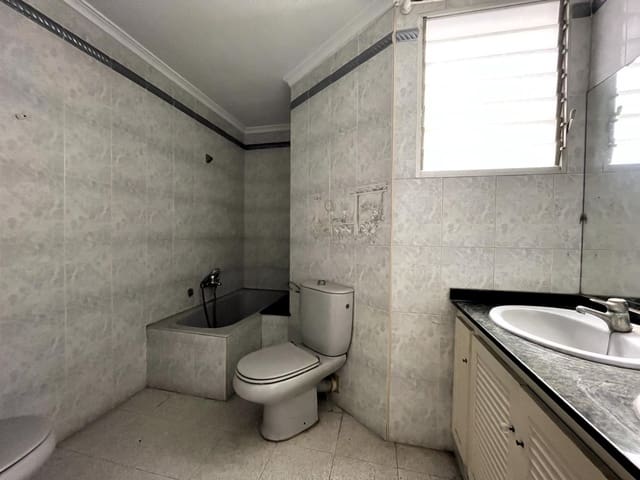 2 bedroom Flat for sale in Norte, Castelló de la Plana - € 92,000 (Ref: 9494570)