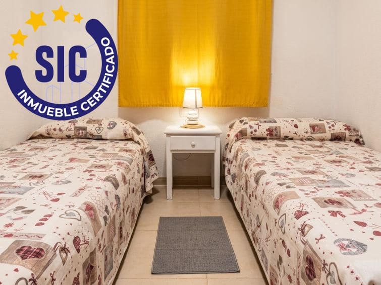 2 bedroom Apartment for sale in Oropesa  with pool - € 180,000 (Ref: 9497159)