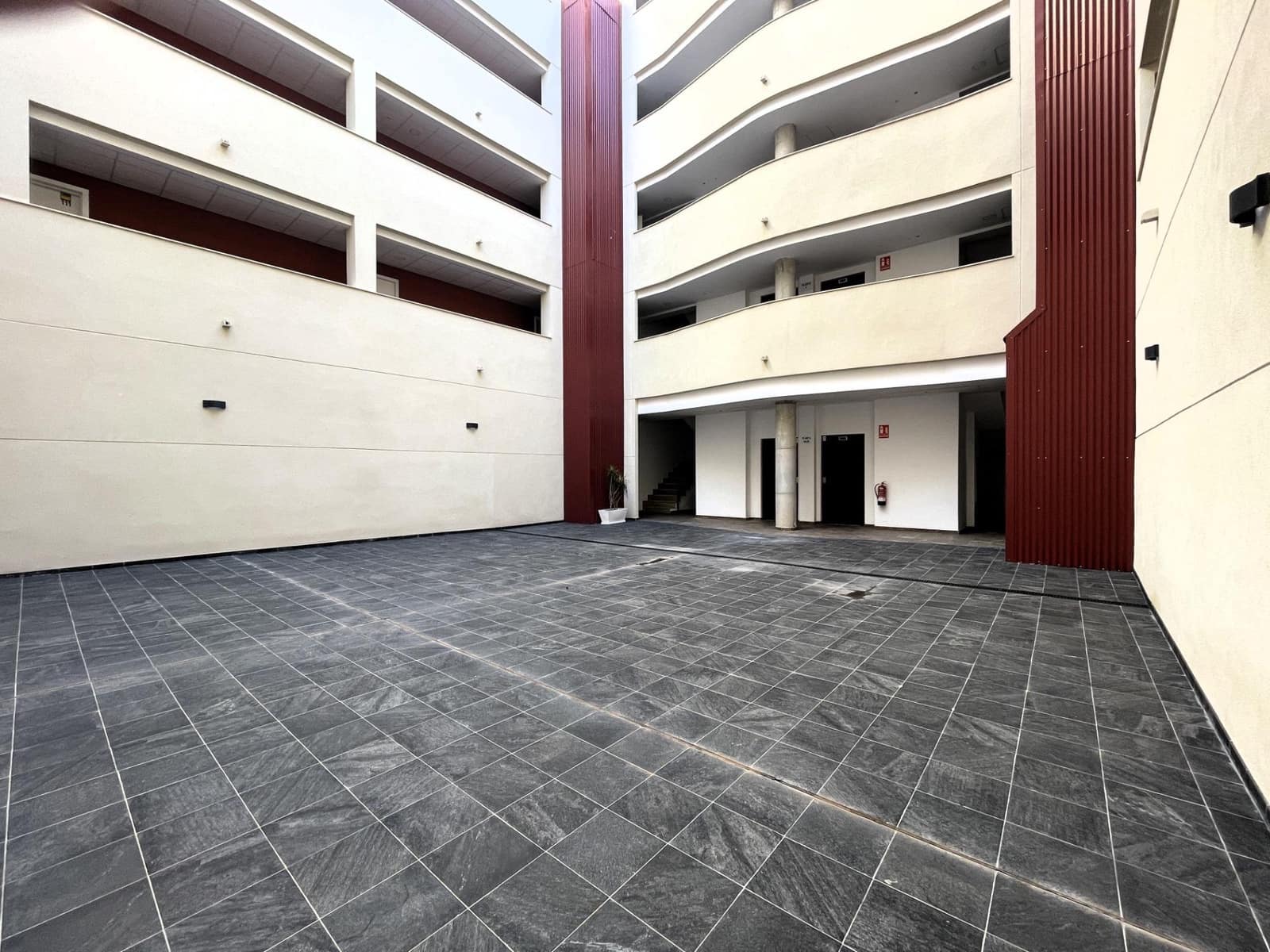 2 bedroom Penthouse for rent in Oropesa  - € 800 (Ref: 9502237)