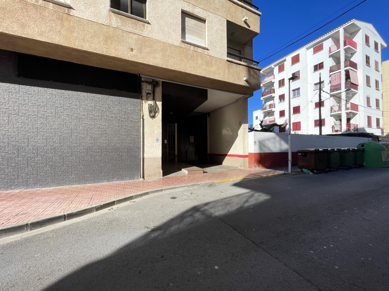 Garage for sale in Oropesa  - € 8,000 (Ref: 9516065)