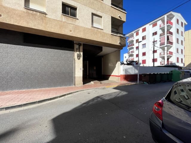 Garage for sale in Oropesa  - € 8,000 (Ref: 9516065)