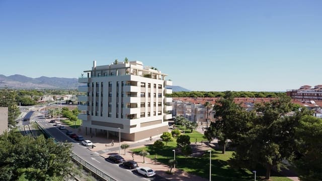 2 makuuhuone Asunto myytävänä paikassa El Grau de Castelló, Castelló de la Plana mukana uima-altaan - 220 000 € (Ref: 9578749)