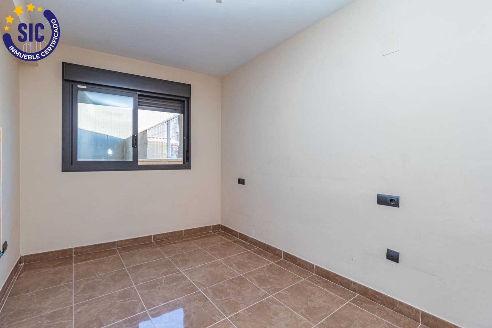 2 bedroom Flat for sale in Benicarlo - € 140,000 (Ref: 9701594)