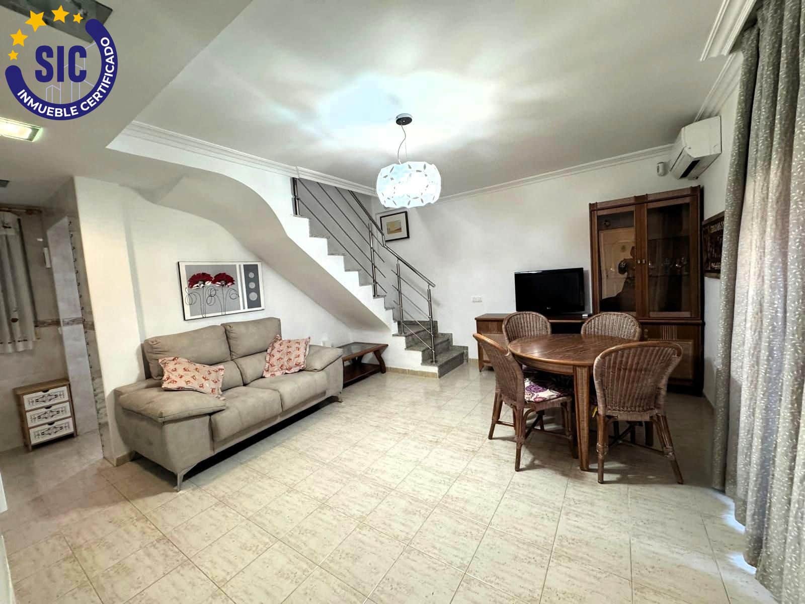 3 makuuhuone Rivitalo myytävänä paikassa Oropesa  - 185 000 € (Ref: 9799210)