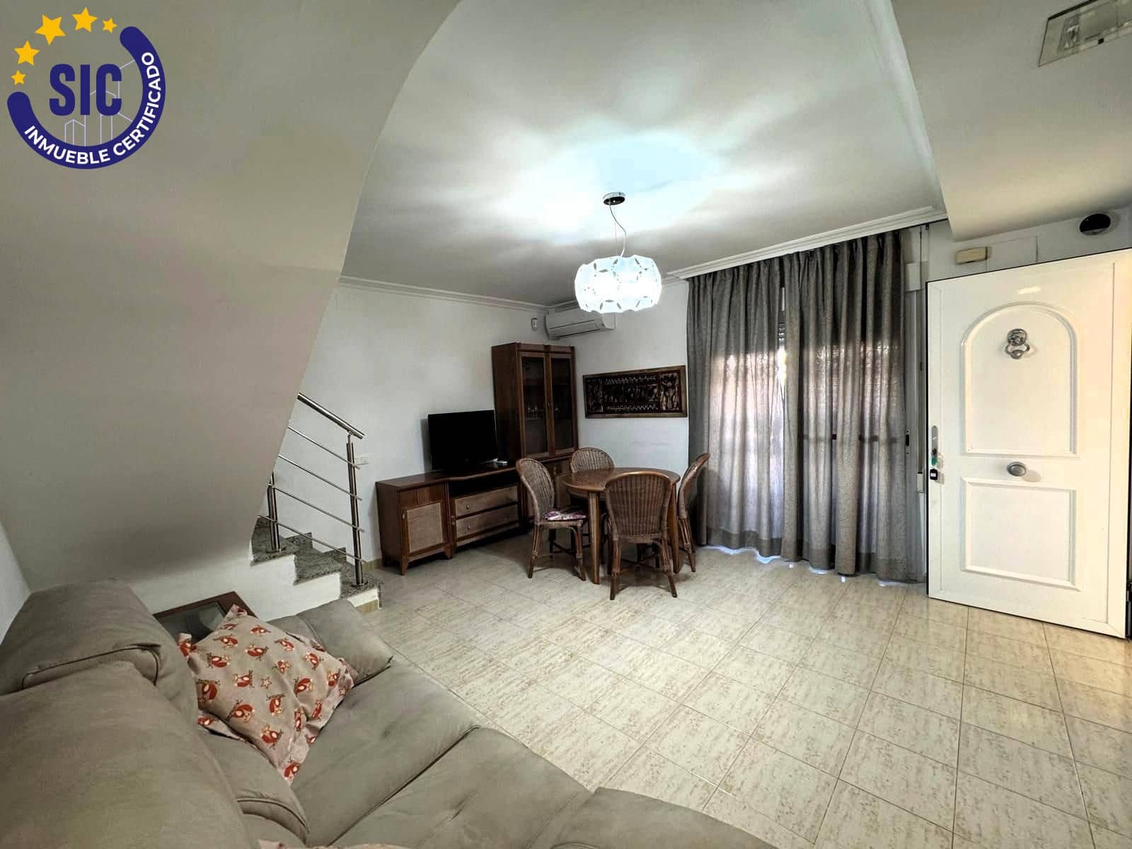 3 makuuhuone Rivitalo myytävänä paikassa Oropesa  - 185 000 € (Ref: 9799210)