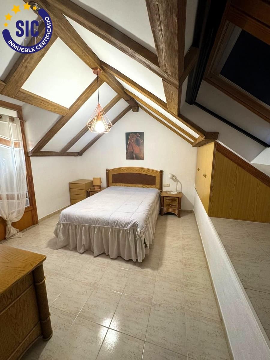 3 makuuhuone Rivitalo myytävänä paikassa Oropesa  - 185 000 € (Ref: 9799210)