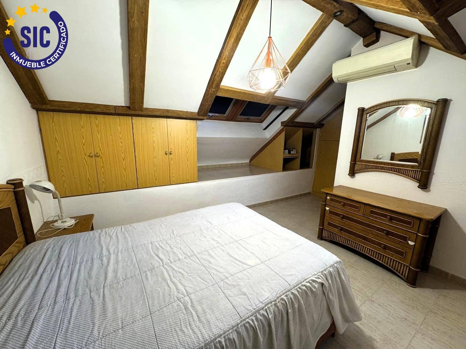 3 makuuhuone Rivitalo myytävänä paikassa Oropesa  - 185 000 € (Ref: 9799210)