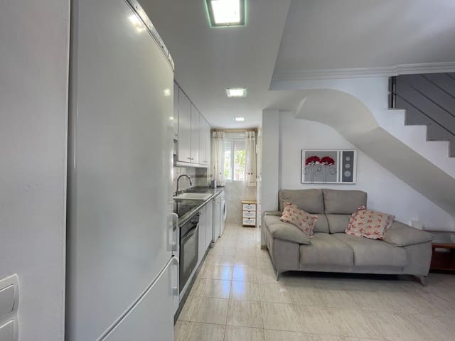 3 makuuhuone Rivitalo myytävänä paikassa Oropesa  - 185 000 € (Ref: 9799210)