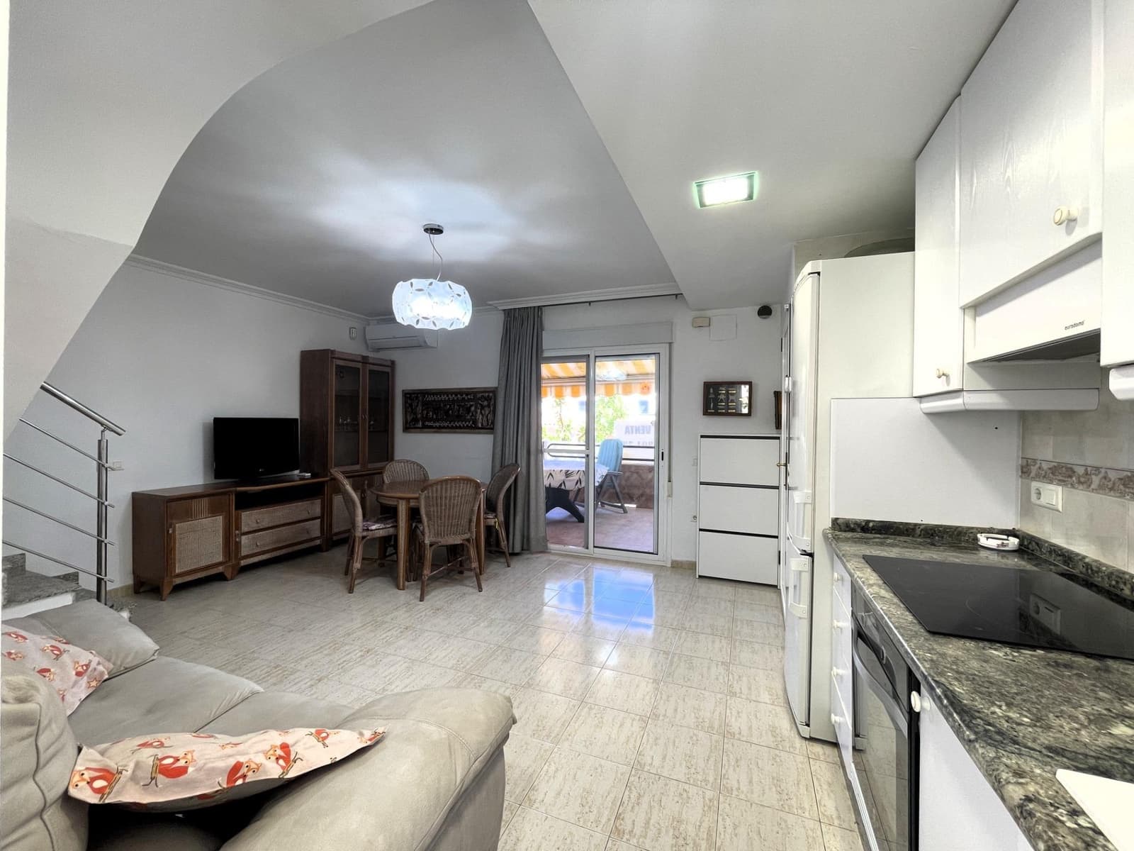 3 sovrum Radhus till salu i Oropesa  - 185 000 € (Ref: 9799210)