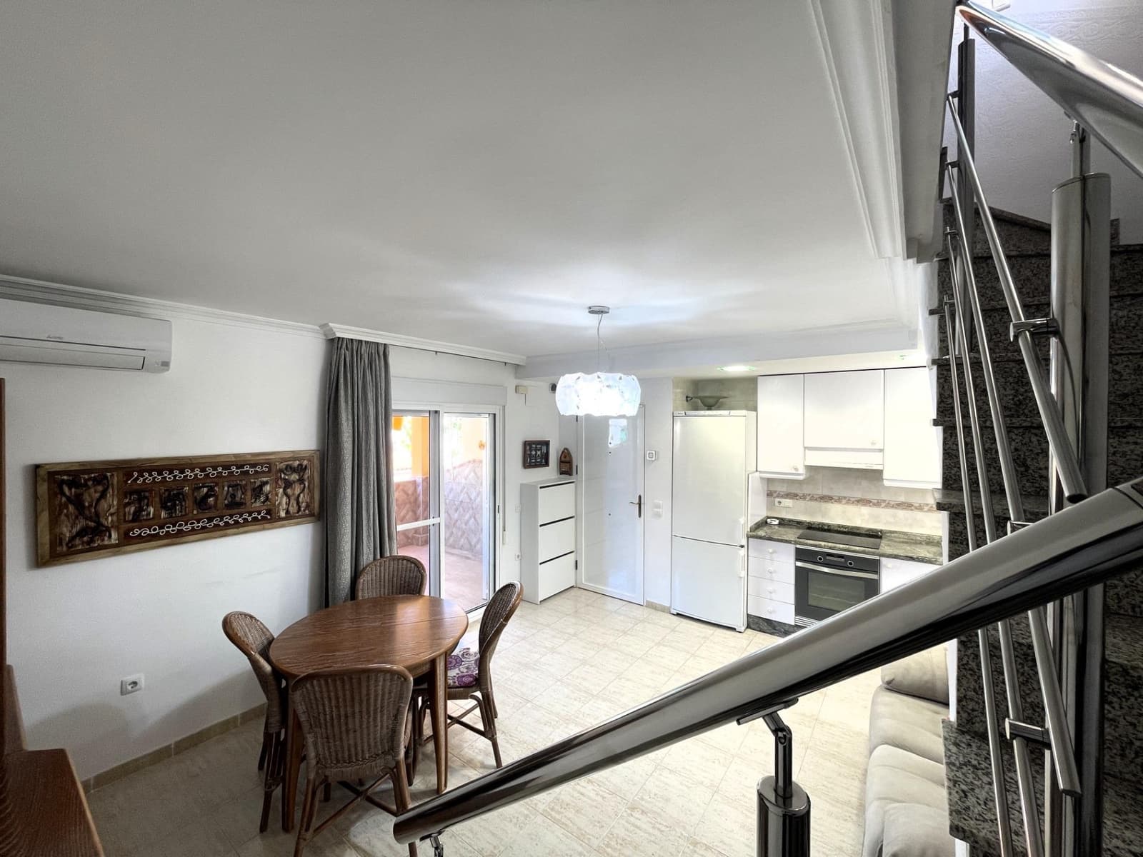 3 sovrum Radhus till salu i Oropesa  - 185 000 € (Ref: 9799210)