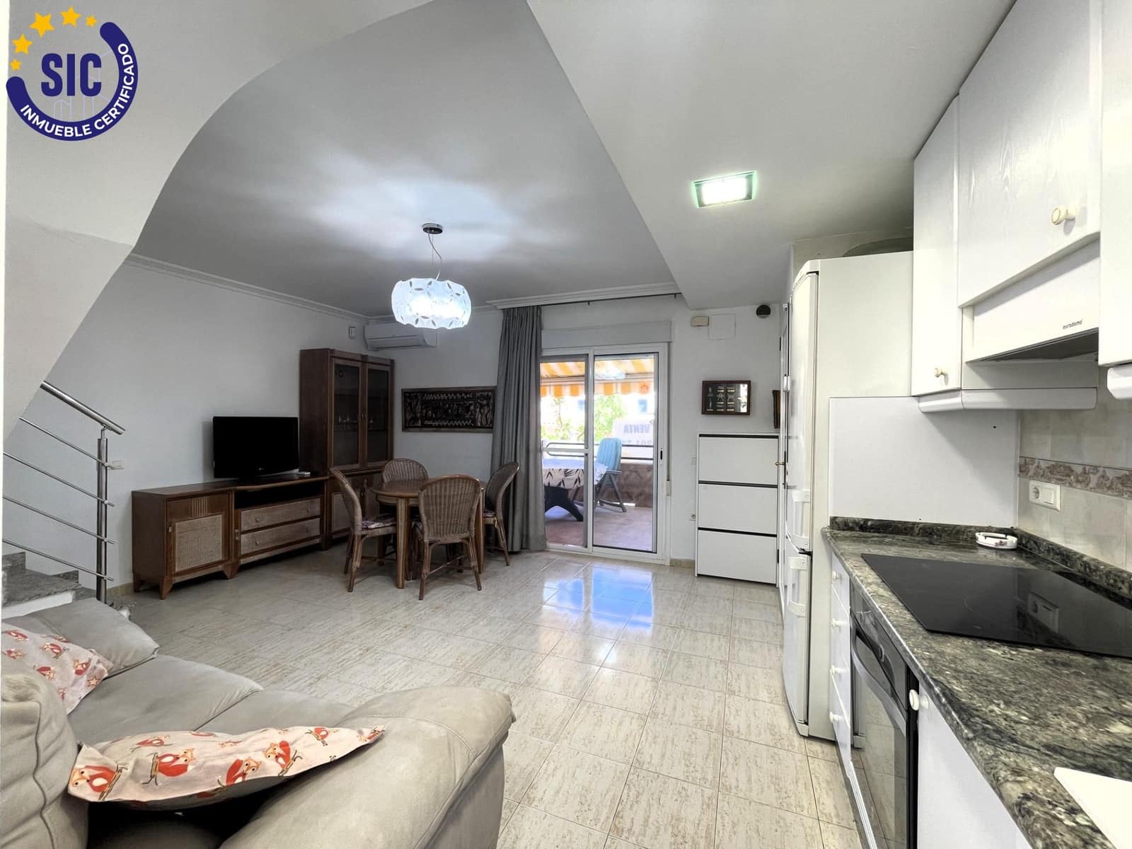3 bedroom Terraced Villa for sale in Oropesa  - € 185,000 (Ref: 9799210)
