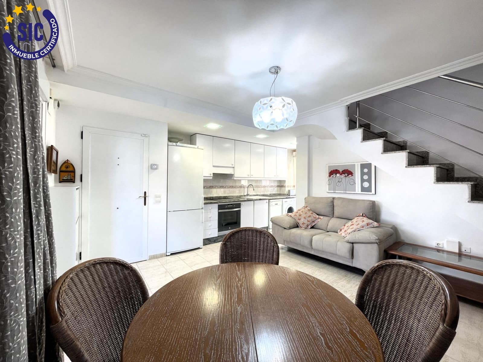 3 bedroom Terraced Villa for sale in Oropesa  - € 185,000 (Ref: 9799210)